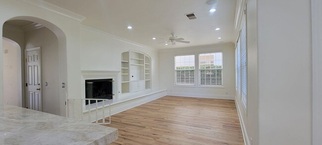 Building Photo - 18 Calle Mandarina