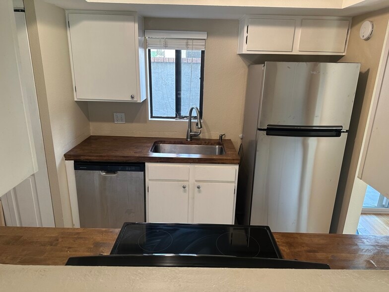 New appliances - 4860 N 73rd St