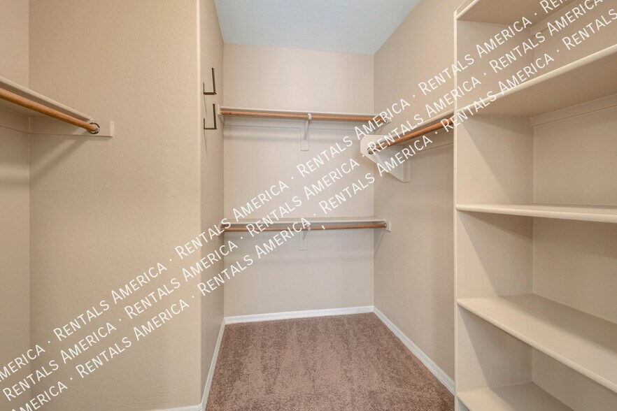 Building Photo - 274 W Sweet Shrub Ave