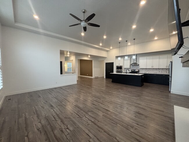 Building Photo - 6153 W Poplar View Dr