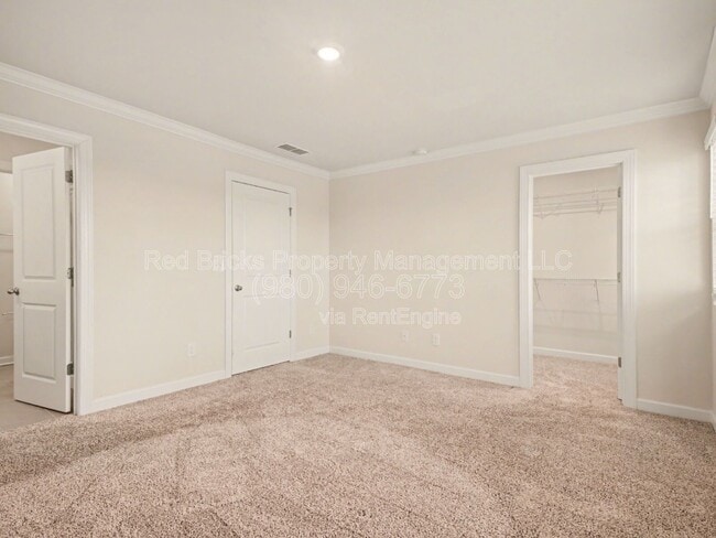 Building Photo - 4426 Millennium Ave