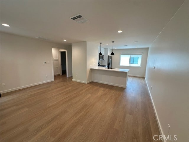 Building Photo - 901 N Orchard Dr