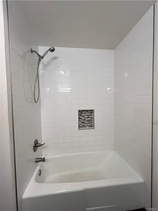 Building Photo - Beautiful single story Canyon Lake Home