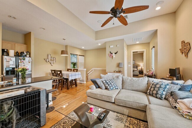 Building Photo - 4514 Center St