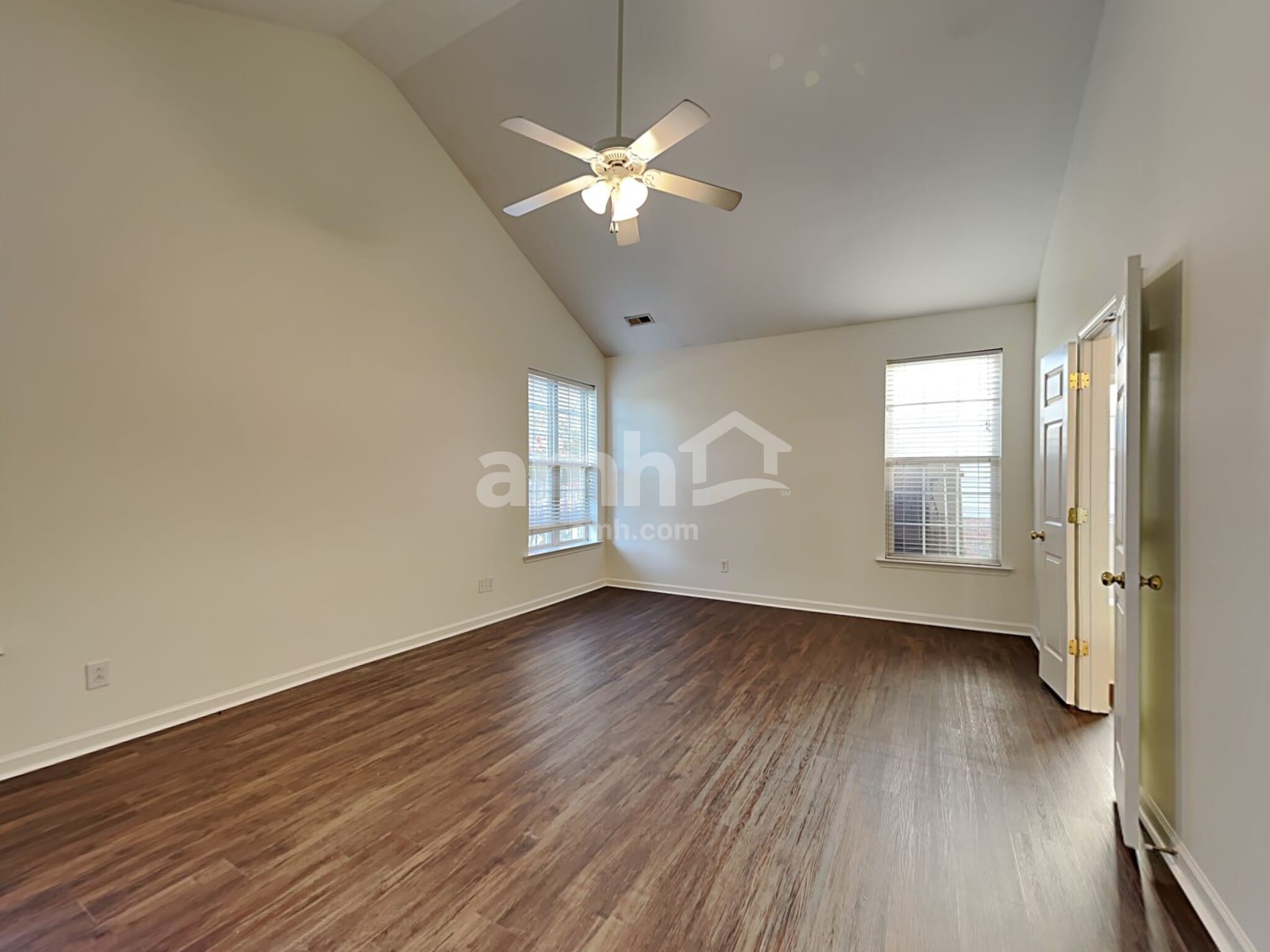 Building Photo - 5 Red Jonathan Ct