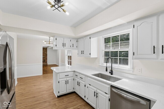 Building Photo - 6838 Johnson Rd