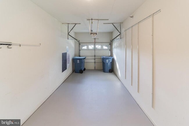 Building Photo - 40 Madison Way