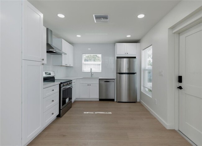 Building Photo - 7291 8th St N