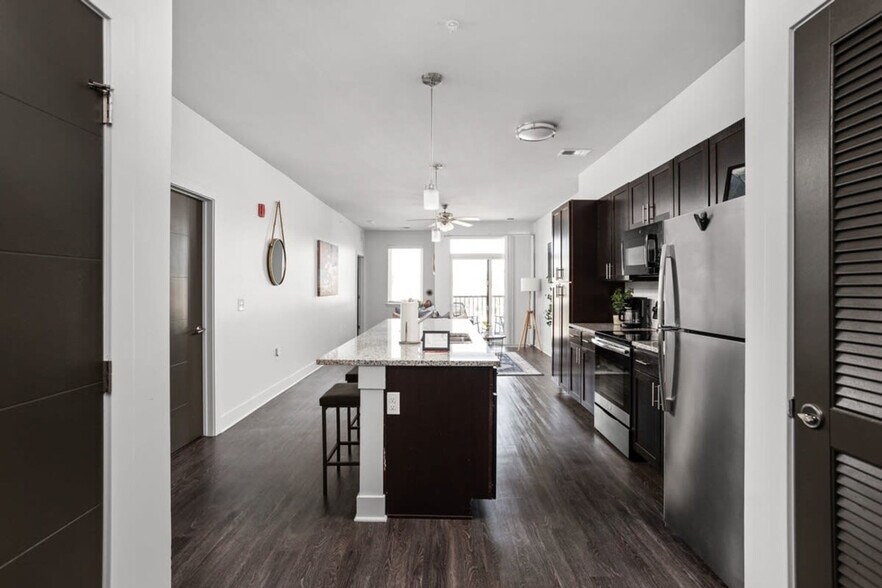 Building Photo - 8510 Westfield Blvd