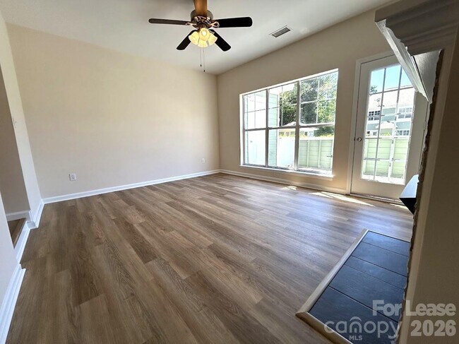 Building Photo - 17418 Tuscany Ln