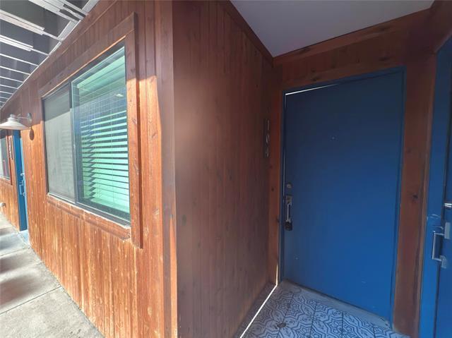 Building Photo - 4526 Munger Ave