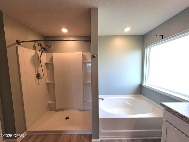 Building Photo - 6585 Slabinski Ln