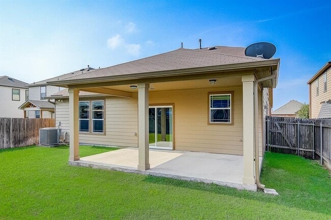 Building Photo - 5912 Sardinia Dr