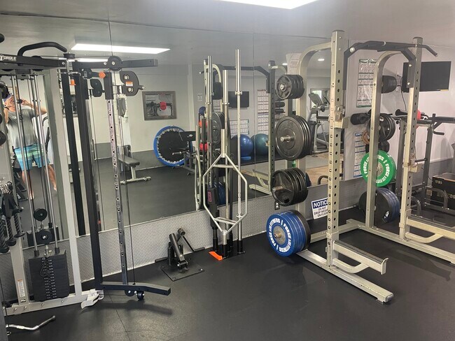 Spacious Gym - 2721 2nd St