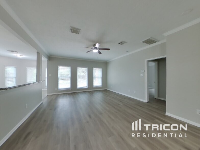 Building Photo - 17419 Pikes Peek Ct