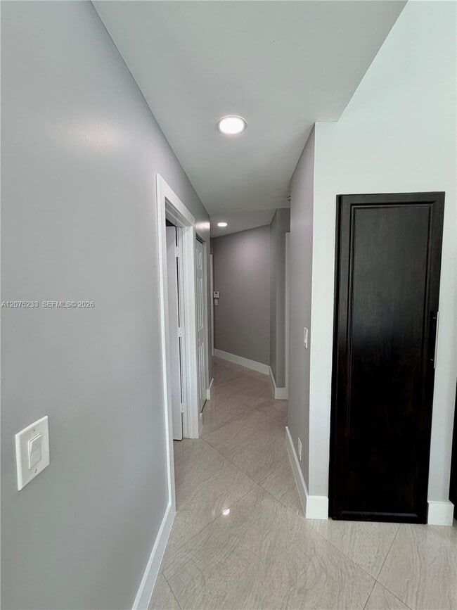Building Photo - 5600 SW 199th Ave