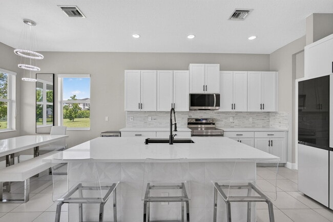 Building Photo - 16293 Melogold Dr