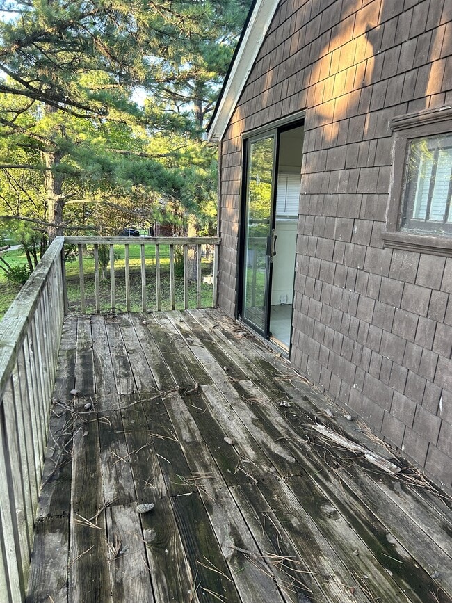 Building Photo - 1404 Callahan St