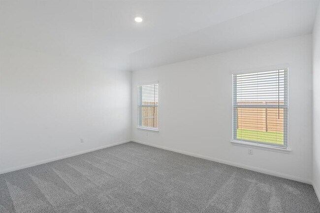 Building Photo - 108 Wirepass Cres