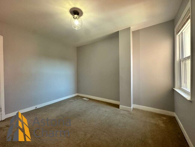 Building Photo - Spacious 3BR/2BA Home with Finished Basement and Fenced Yard – Edmondson Village