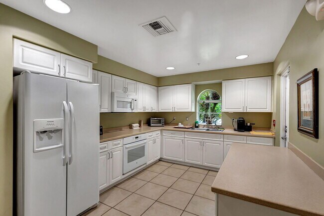 Building Photo - 8148 Montserrat Pl