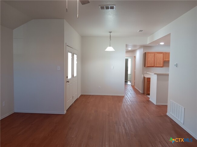 Building Photo - 6212 Temora Loop