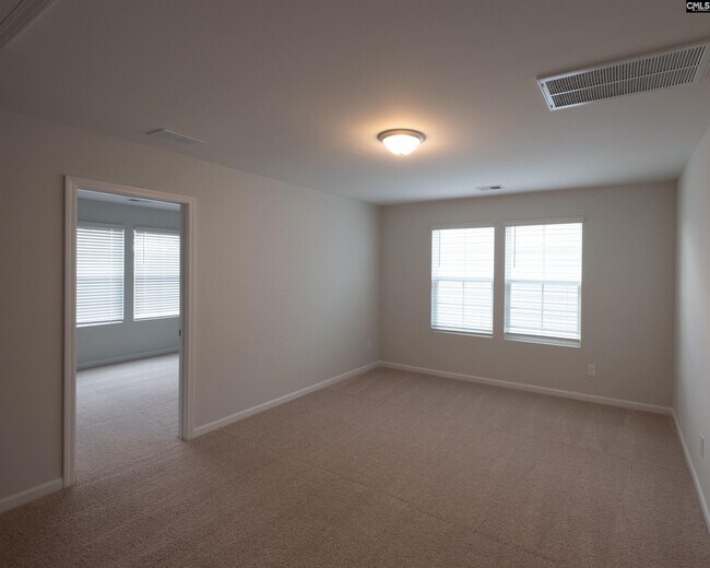 Building Photo - 1042 Begonia Dr