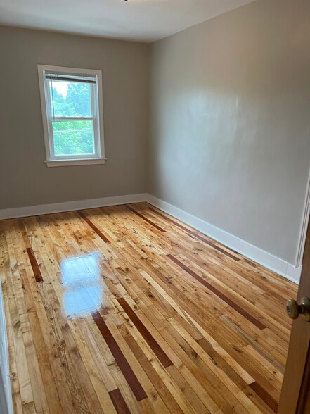 Bed Room - 80 N Hancock St