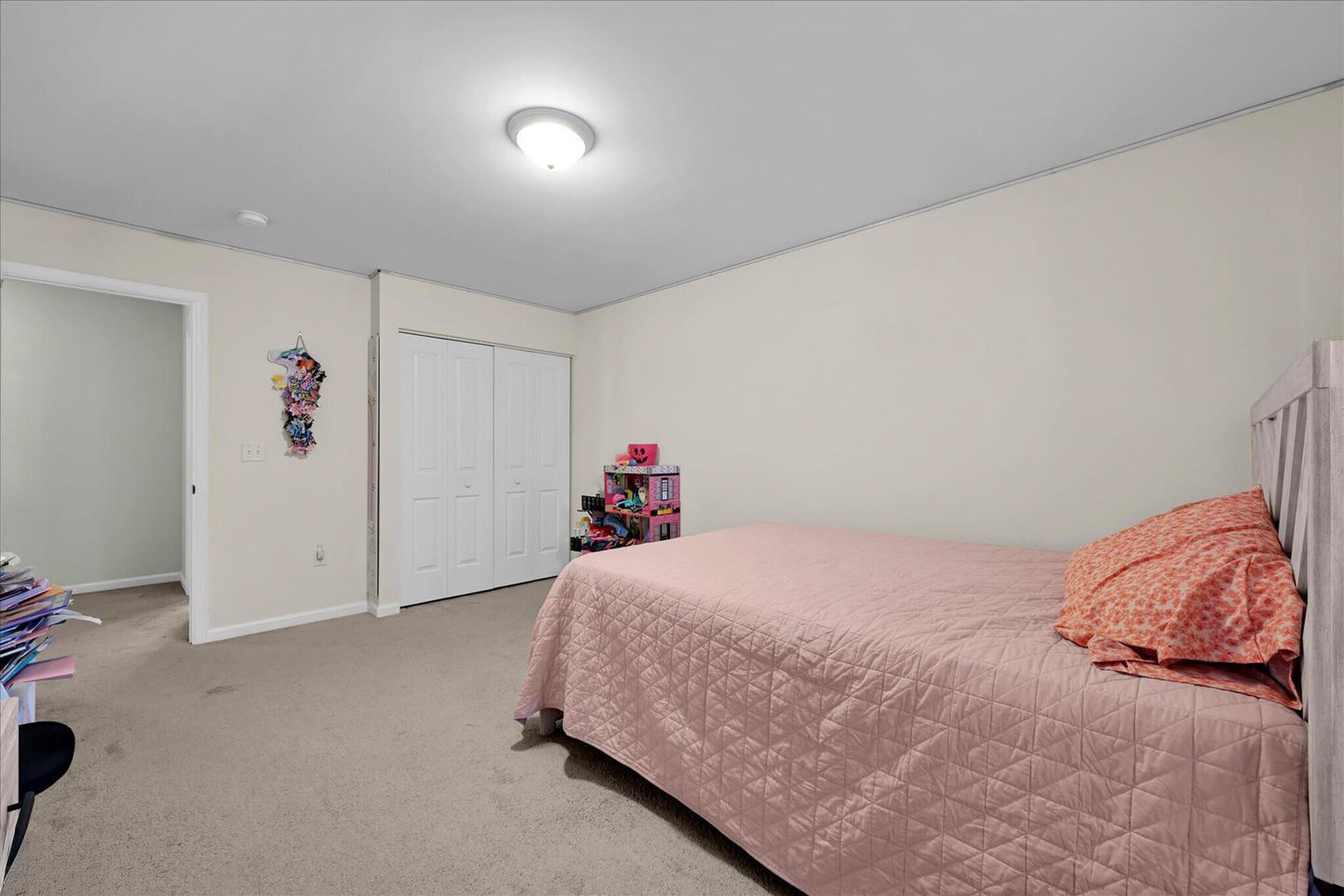 Building Photo - 721 Farmwood Ln