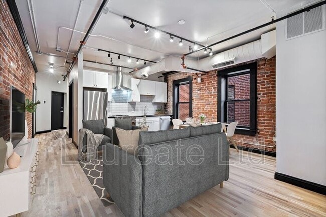 Building Photo - 1490 Lafayette St