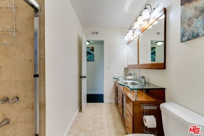 Building Photo - 11257 Collett Ave