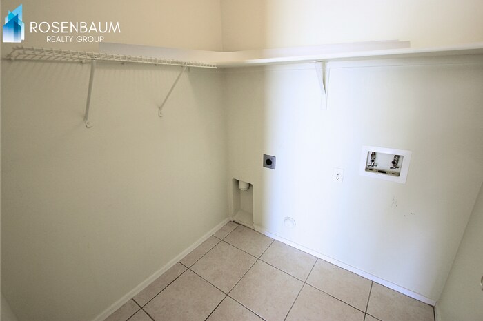 Building Photo - 13211 S Kin Cir