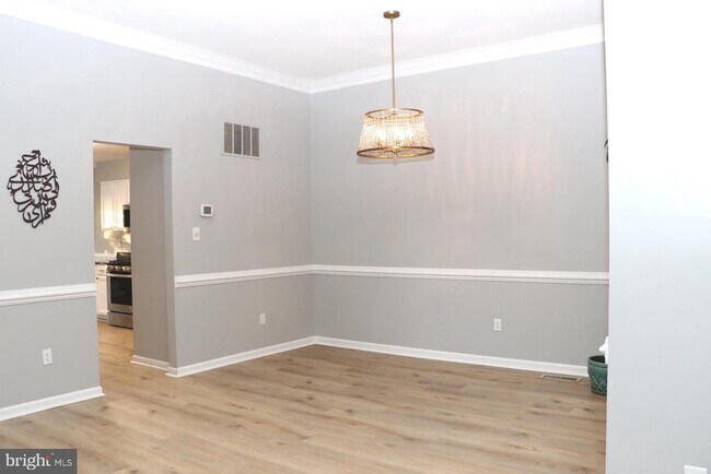 Building Photo - 46740 Graham Cove Square
