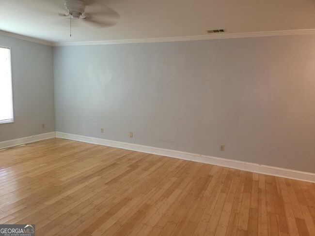 Building Photo - 3873 King Edward Trail SW