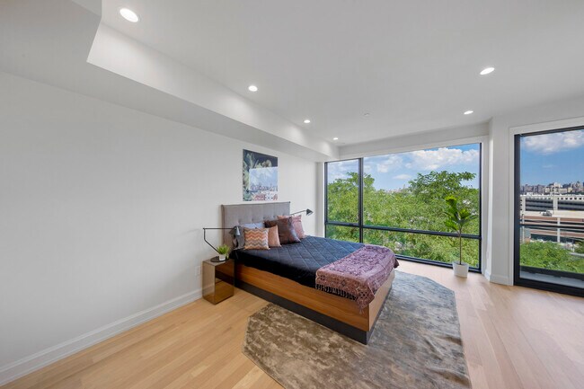 Building Photo - 8822 Churchill Rd