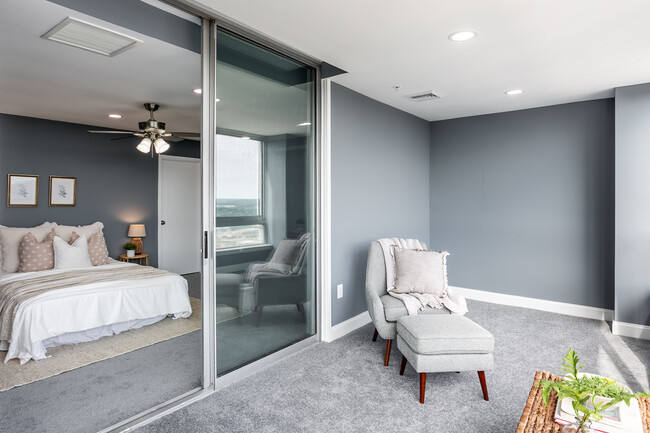 Sunroom attached to Primary Bedroom - 28 Allegheny Ave