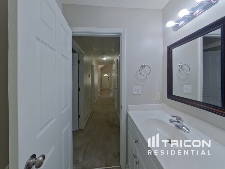 Building Photo - 225 Joes Ct