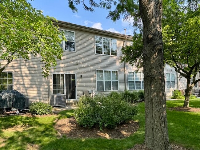 Building Photo - 543 Shakespeare Dr