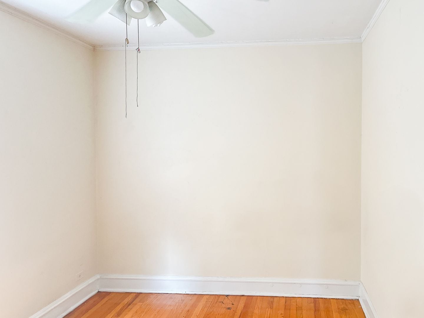 Building Photo - 2008 W Foster Ave