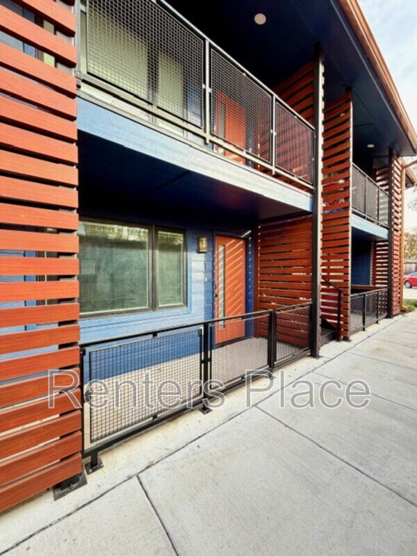 Building Photo - 807 S Trenton Ave