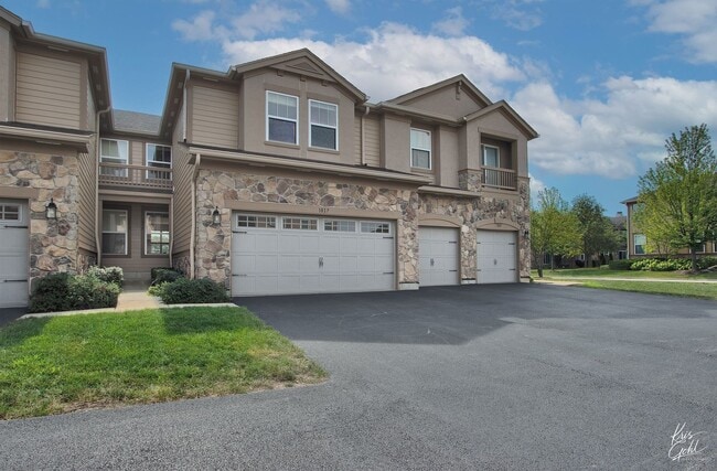 Building Photo - 1817 Crenshaw Cir