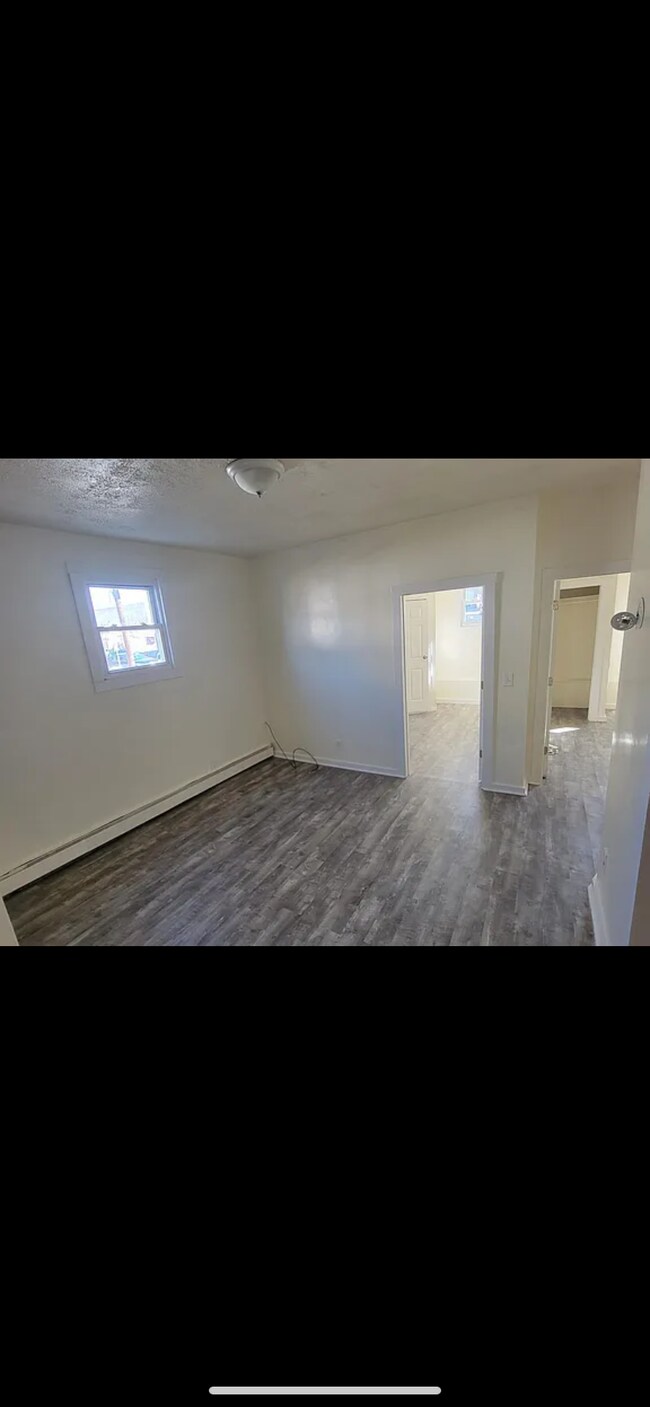 Building Photo - 1123 Grove St