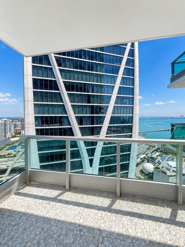 Building Photo - 900 Biscayne Blvd
