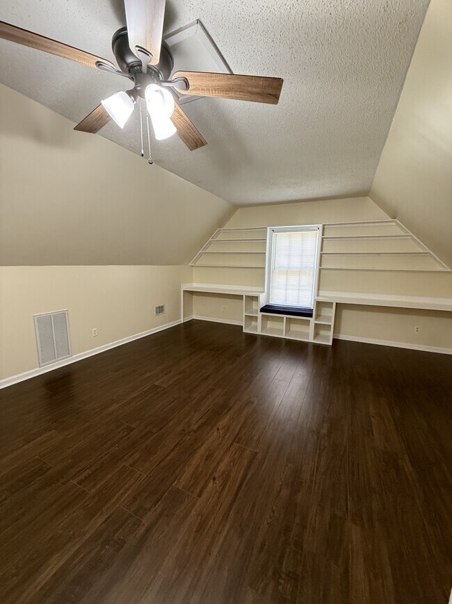 Building Photo - 23 Telfair Dr