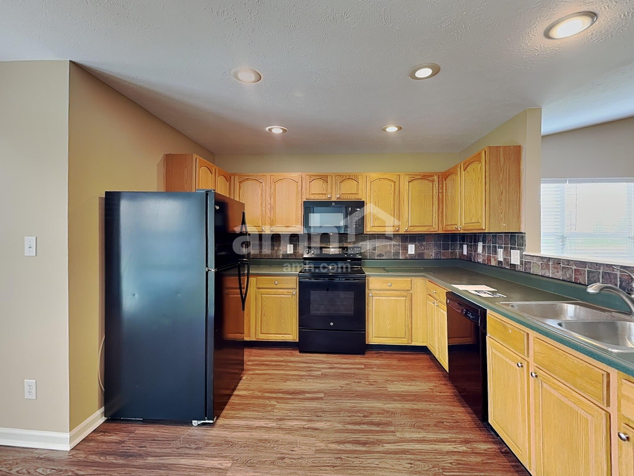 Building Photo - 829 Stonehenge Way