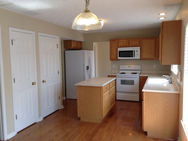 Building Photo - 10099 Brandsteade Ct
