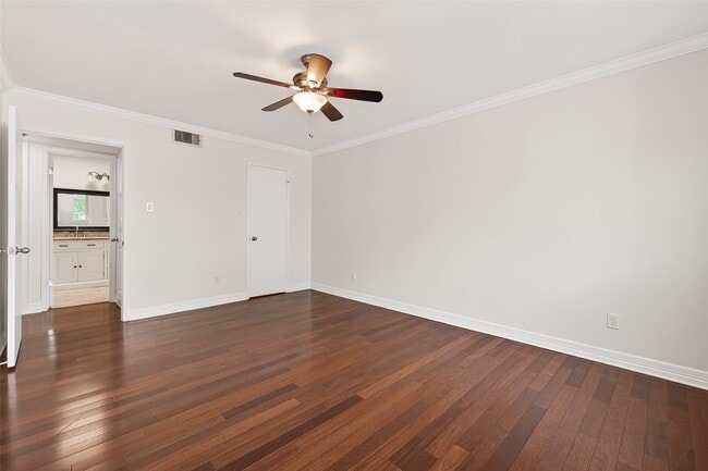 Building Photo - 13244 Trail Hollow Dr