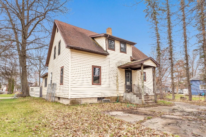 Building Photo - 105 N Metonga Ave