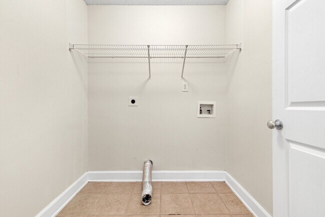 Building Photo - 22577 Mattingly St