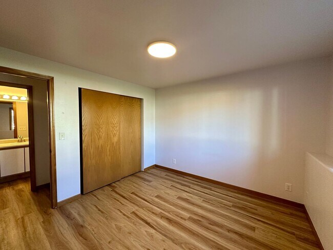 Building Photo - 4244 Wintergreen Cir